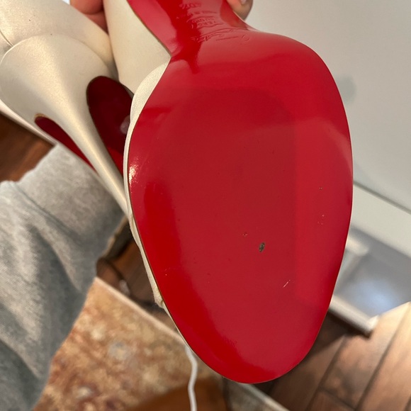 Christian Louboutin Caroletta 100 Satin Size 40.5 (Off White) - Picture 9 of 10